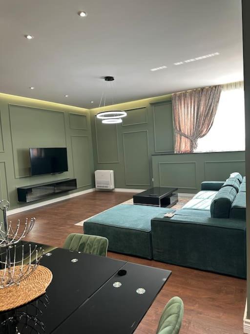 Green Apartment Tirana Buitenkant foto